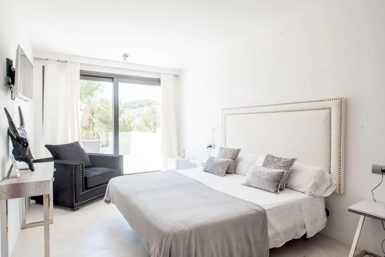 Balinese Villa Near The Beach Outdoor Jacuzzi Cala Llonga  Spanien