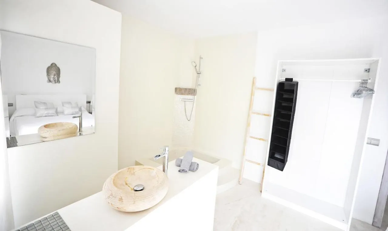 Balinese Villa Near The Beach Outdoor Jacuzzi Cala Llonga  0*, Cala Llonga (Ibiza) Spanien